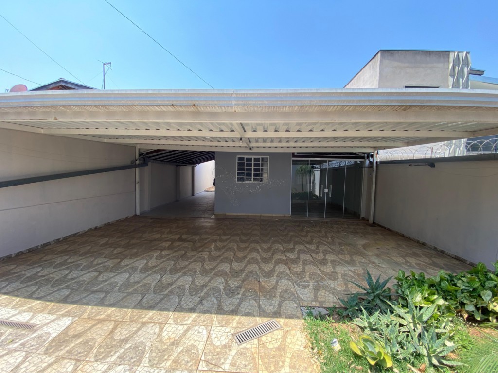Casa Residencial para locacao no Jardim Vitorio Lucato em Limeira com 250m² por R$ 1.800,00