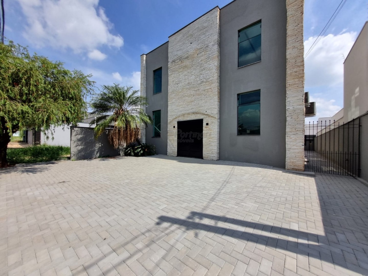 Barracão_galpão para vendalocacaovenda e locacao no Parque Residencial Roland em Limeira com 335m²