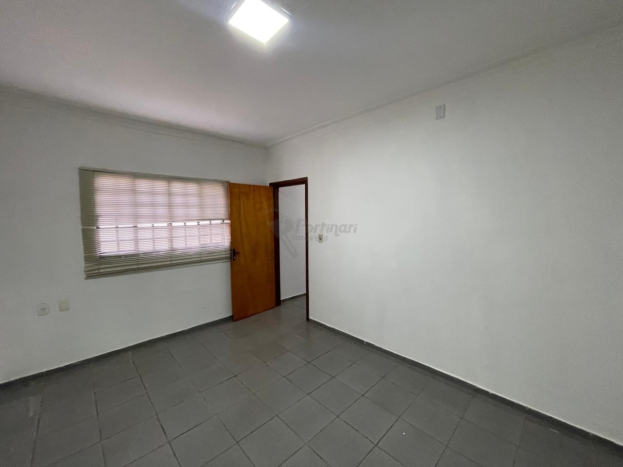 Casa Comercial para locacao no Vila Cristovam em Limeira com 250m²