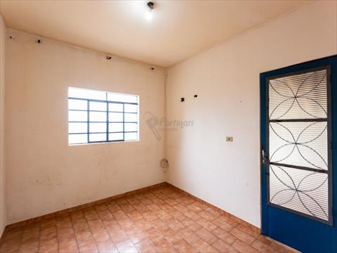 Casa Residencial para venda no Jardim Novo Horizonte em Limeira com 250m² por R$ 300.000,00