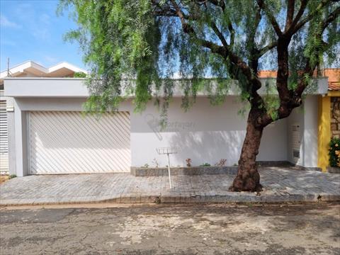 Casa Residencial para vendalocacaovenda e locacao no Parque Egisto Ragazzo em Limeira com 300m² por R$ 720.000,003.200,00