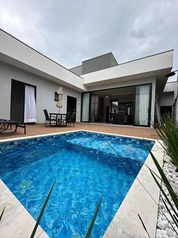 Casa Residencial para venda no Vale das Oliveiras em Limeira com 339m²