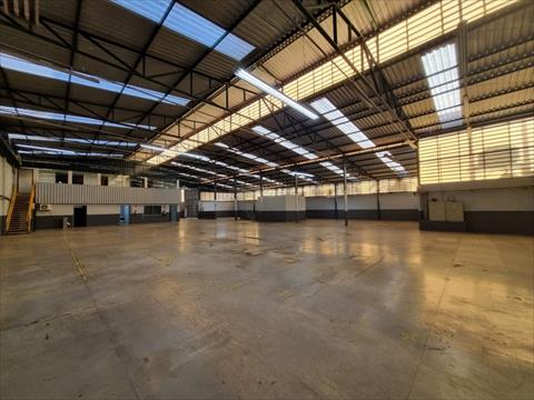 Barracão_galpão para locacao no Distrito Industrial em Iracemapolis com 2.060m²