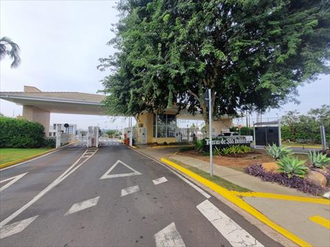 Casa em Condomínio para locacao no Terras de Sao Bento I em Limeira com 250m²