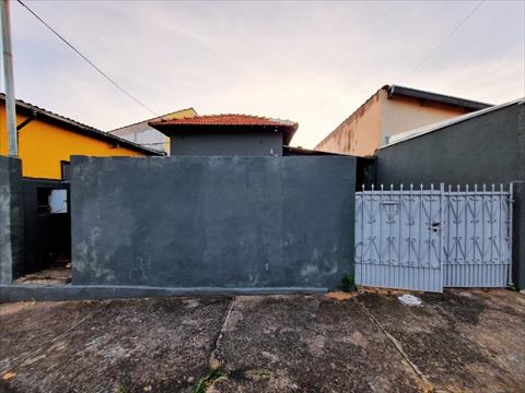 Casa Residencial para locacao no Jardim Cavinato em Limeira com 133,6m²