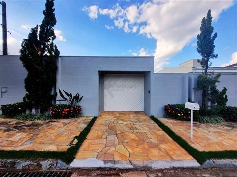 Casa em Condomínio para vendalocacaovenda e locacao no Parque Residencial Roland em Limeira com 329m²