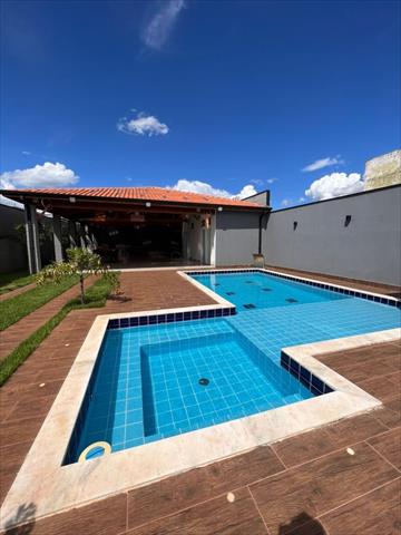 Casa Residencial para venda no Parque Residencial Roland em Limeira com 211,44m²