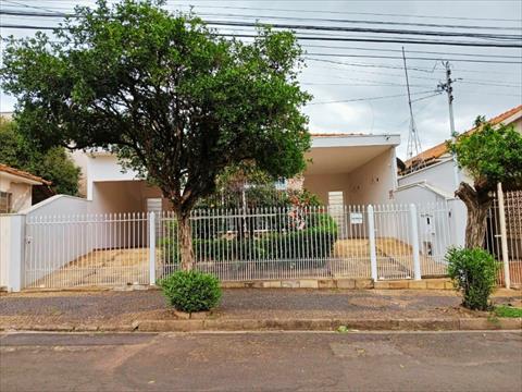 Casa Residencial para locacao no Vila Claudia em Limeira com 300m² por R$ 3.300,00