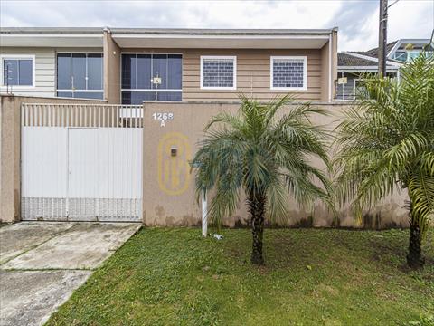 Sobrado para locacao no Alto Taruma em Pinhais com 146,85m² por R$ 5.115,00