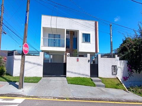 Sobrado para locacao no Centro em Pinhais com 184,85m² por R$ 7.150,00