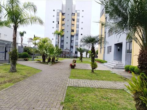 Apartamento para locacao no Centro em Pinhais com 85,88m² por R$ 2.420,00