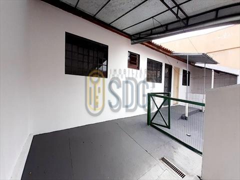 Casa Residencial para locacao no Centro em Pinhais com 87,3m² por R$ 2.750,00