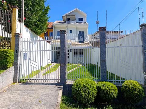 Sobrado para locacao no Alto Taruma em Pinhais com 212,39m² por R$ 4.950,00