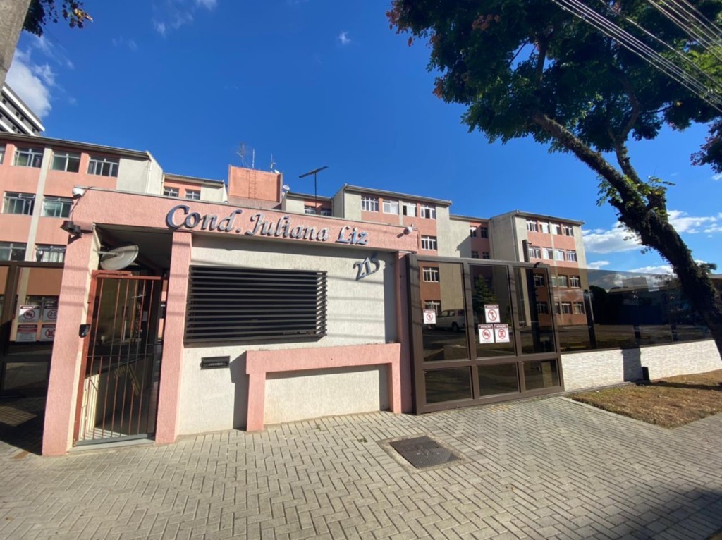 Apartamento no Capao Raso em Curitiba - __B02C1C107C6F985F2B71B586.jpg