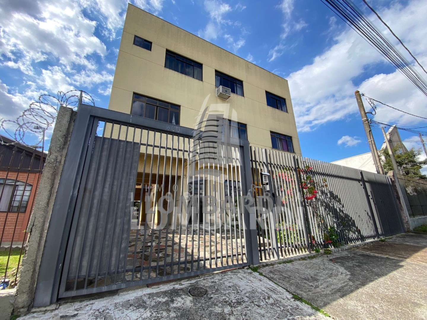 Apartamento no Capao Raso em Curitiba - Design sem nome - 2025-03-18T082148.417.jpg