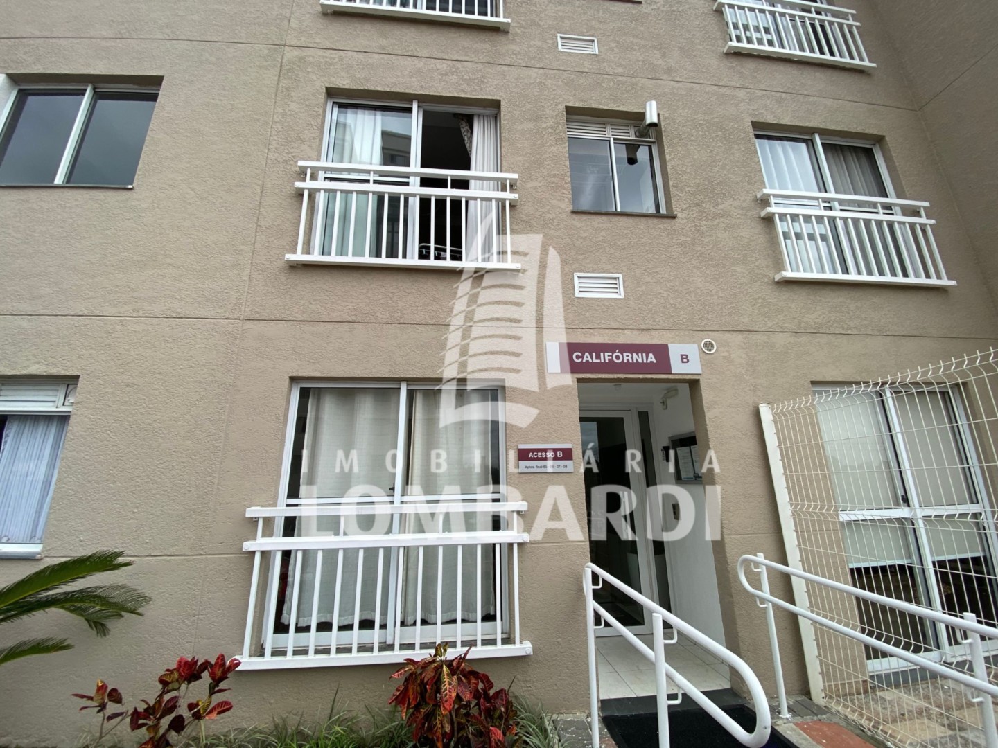 Apartamento no Pinheirinho em Curitiba - aquela sem açúcar isso (73).jpg
