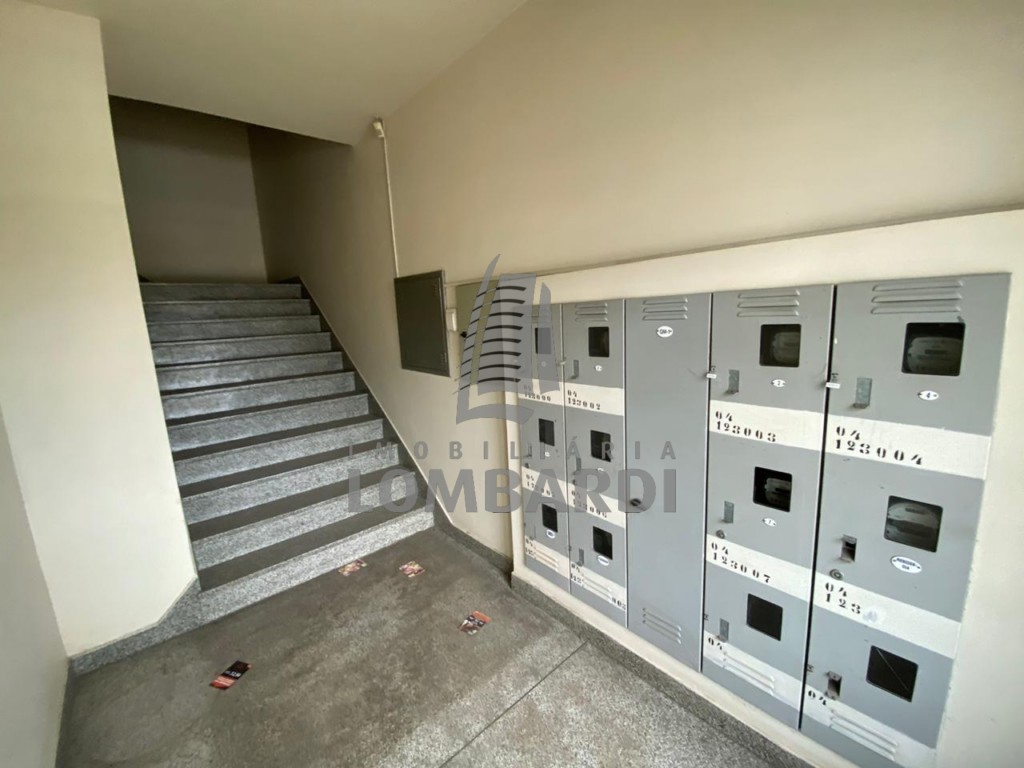 Cjto Comercial/sala no Pinheirinho em Curitiba