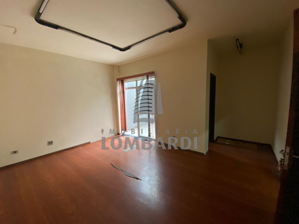 Cjto Comercial/sala no Pinheirinho em Curitiba