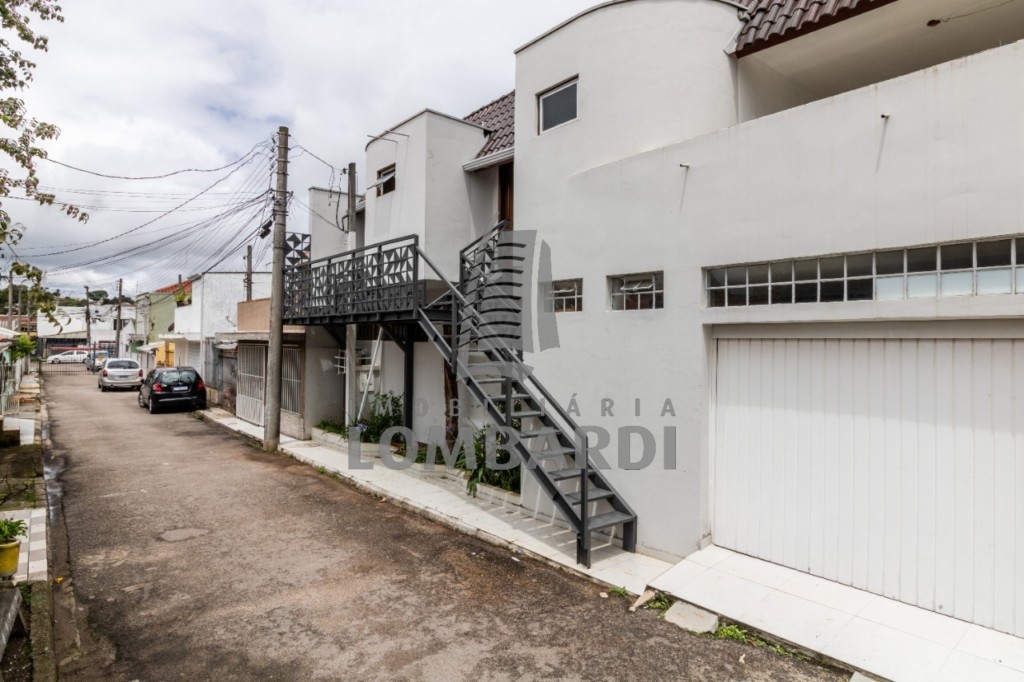 Kitinet no Sitio Cercado em Curitiba