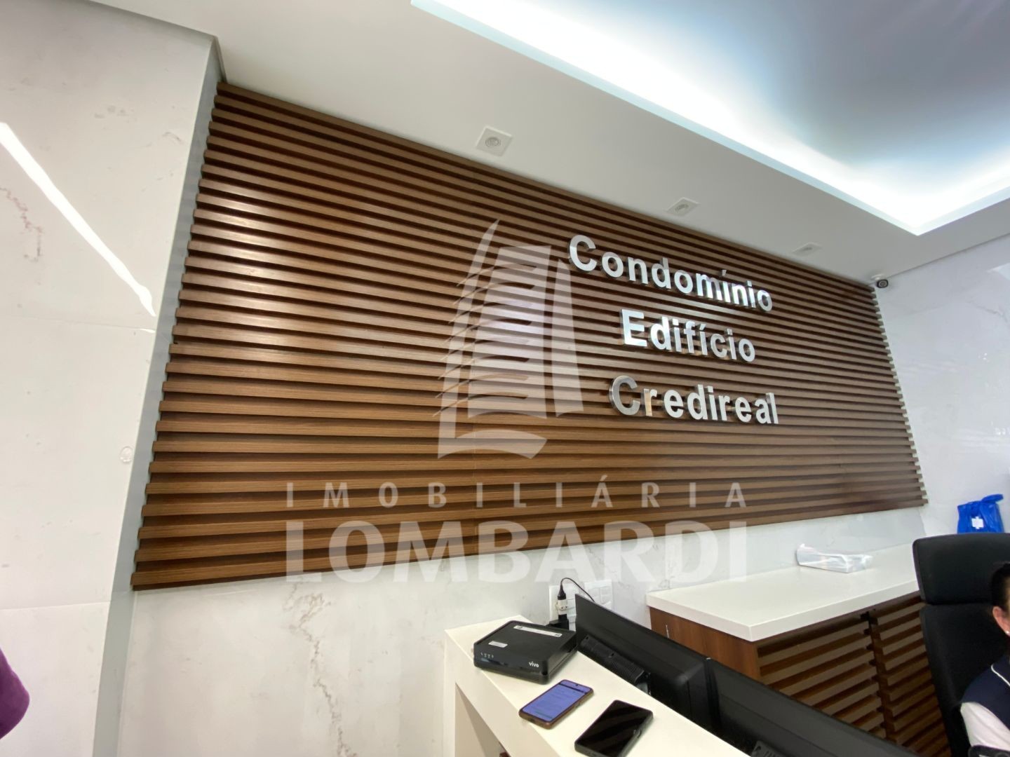 Cjto Comercial/sala no Centro em Curitiba - Design sem nome - 2025-02-18T123837.377.jpg
