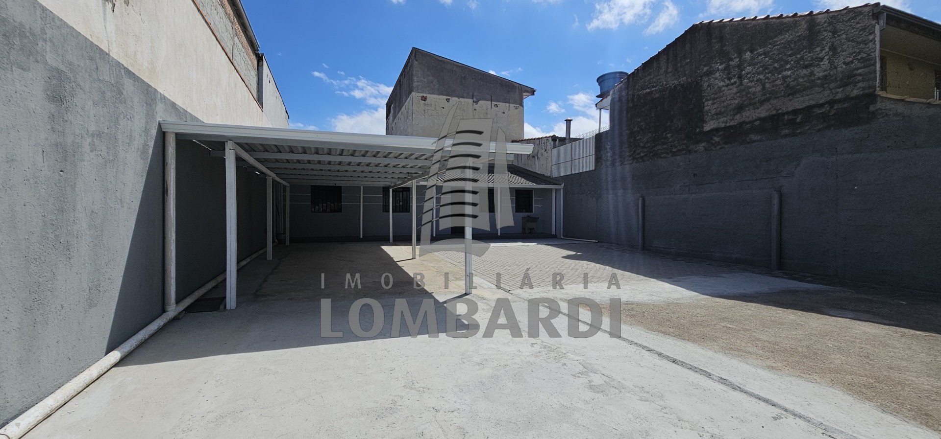 Casa Comercial no Xaxim em Curitiba - 20260106_150555.jpg