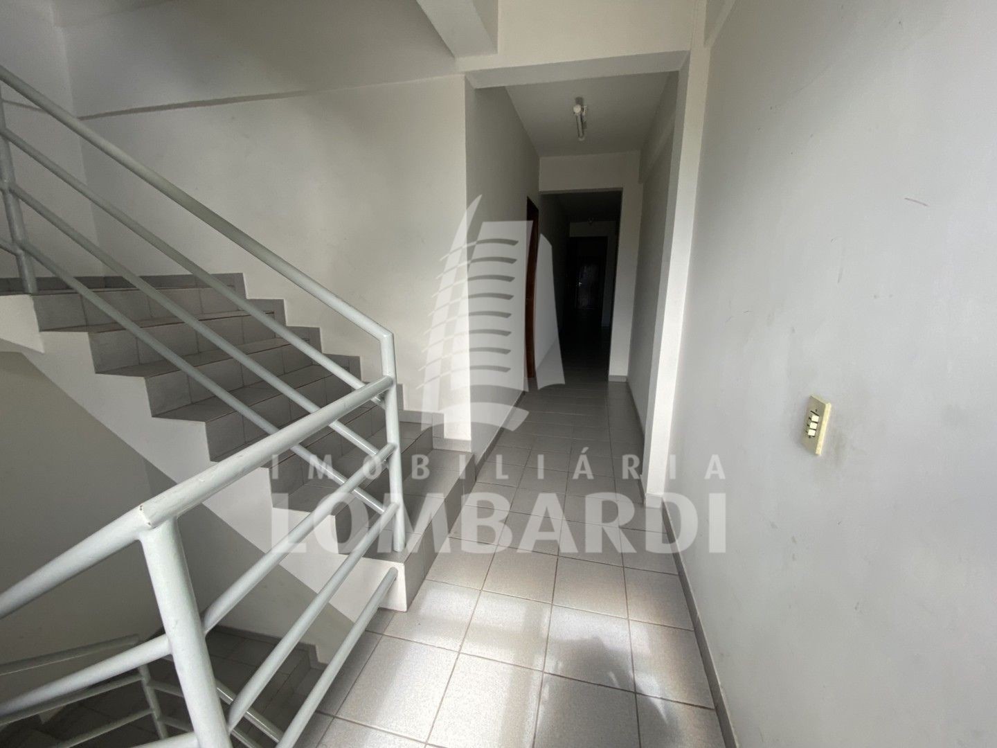 Apartamento no Capao Raso em Curitiba - __862EA00E239CE16CA4902F10.jpg