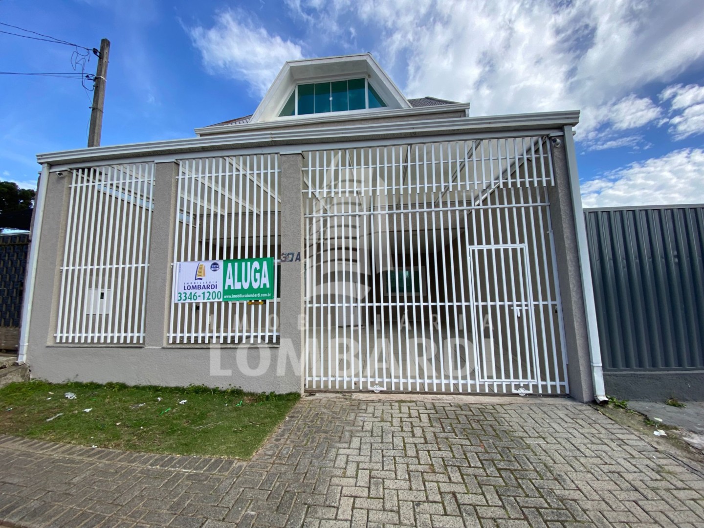 Sobrado no Capao Raso em Curitiba - Design sem nome - 2025-06-18T172726.638.jpg