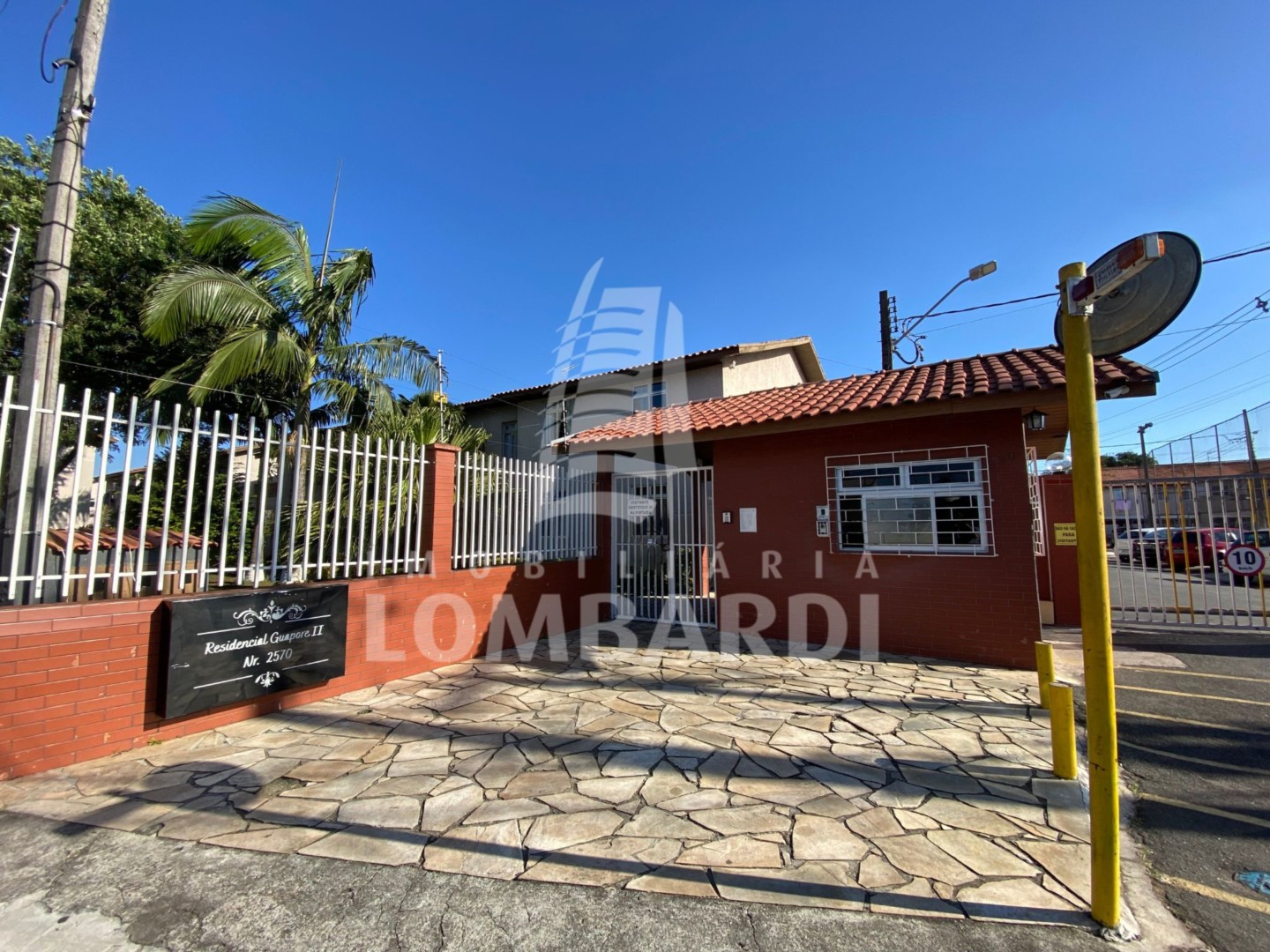 Apartamento no Sitio Cercado em Curitiba - Design sem nome - 2025-06-18T094157.155.jpg
