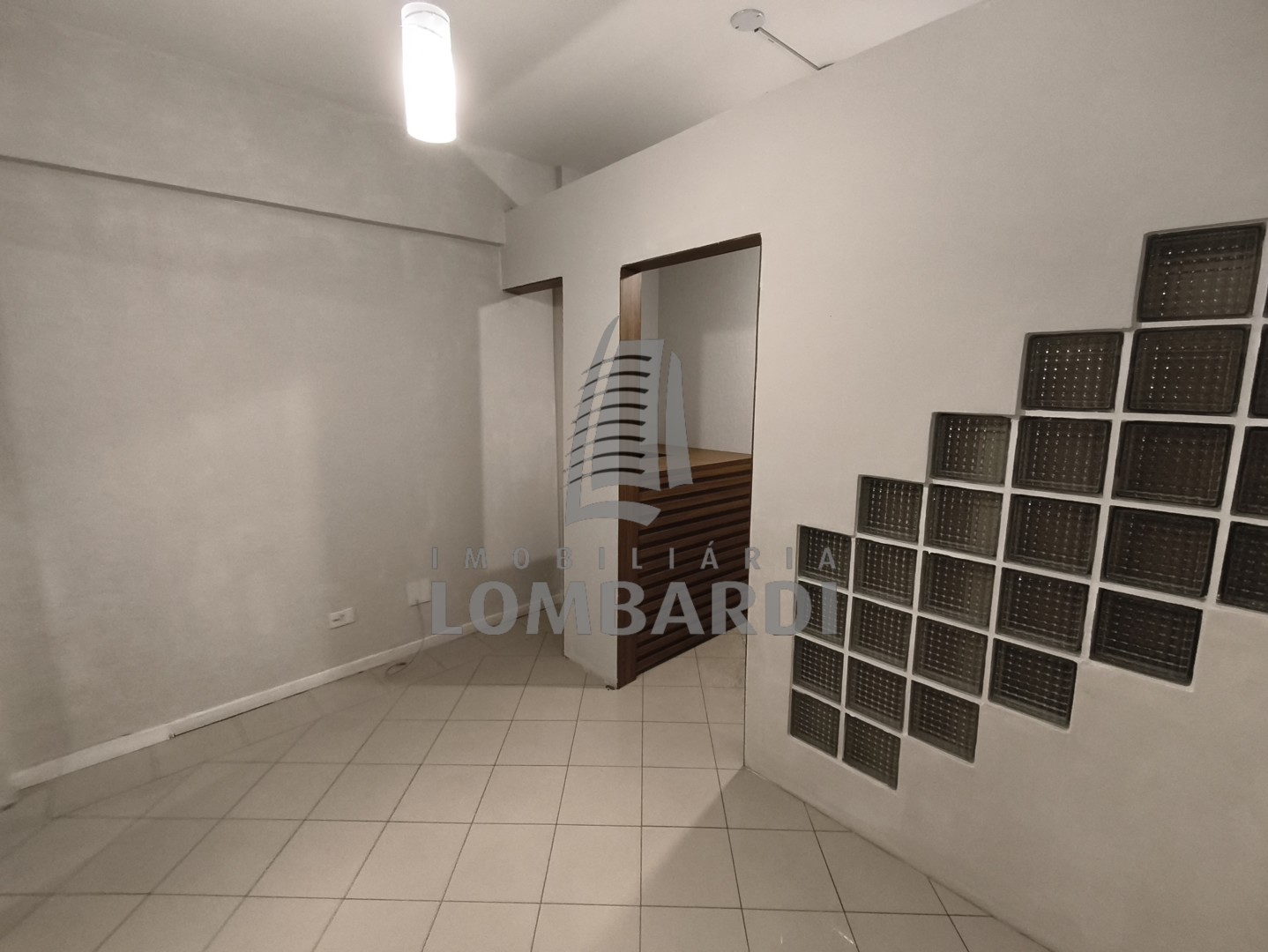 Cjto Comercial/sala no Agua Verde em Curitiba - IMG_20260304_092958.jpg