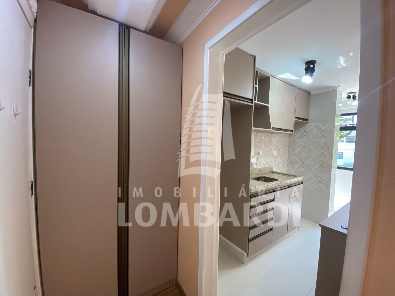 Apartamento no Capao Raso em Curitiba - Design sem nome - 2025-10-15T123028.044.jpg