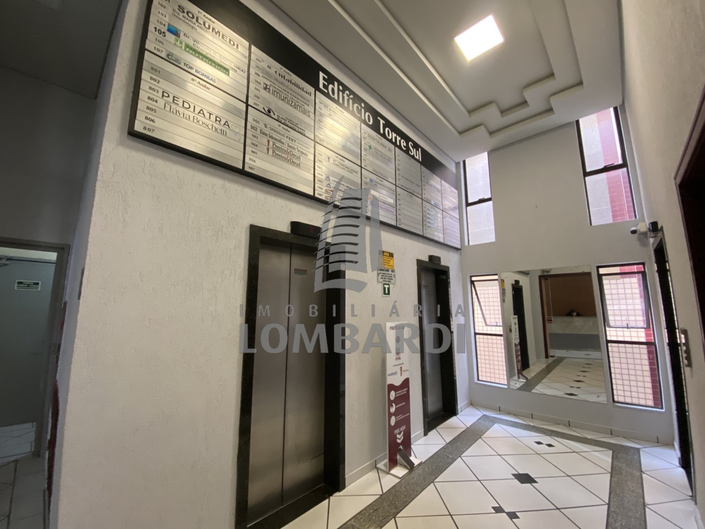 Cjto Comercial/sala no Pinheirinho em Curitiba - IMG_3326.jpg