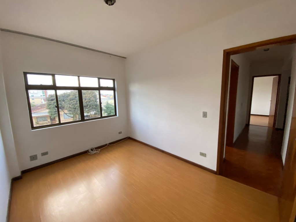 Apartamento no Capao Raso em Curitiba
