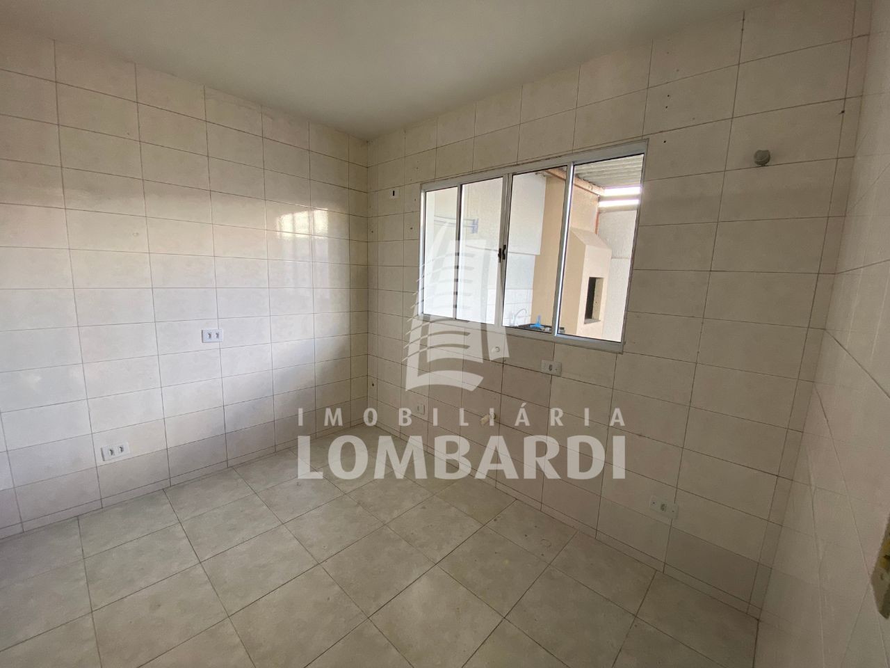 Sobrado no Pinheirinho em Curitiba - Design sem nome - 2025-10-22T161016.997.jpg