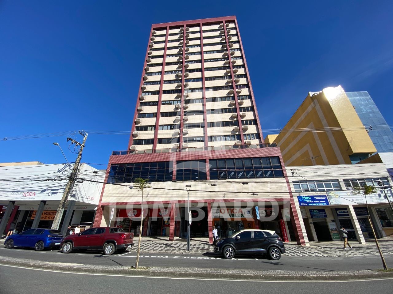 Cjto Comercial/sala no Capao Raso em Curitiba - Design sem nome - 2025-08-01T110537.882.jpg