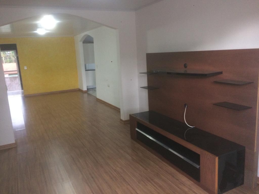 Casa para alugar em Jardim Santa Monica, Colombo — Portal Chave Fácil