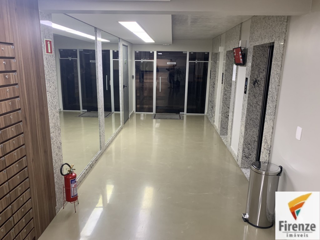 Sala/Conjunto Comercial à venda e para alugar em Centro, Curitiba — Portal Chave Fácil