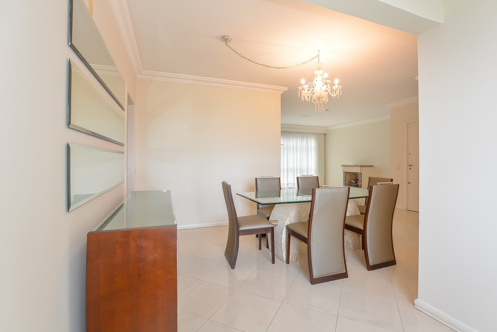 Apartamento à venda e para alugar em Bigorrilho, Curitiba — GOMES CONSULTOR IMOBILIARIO LTDA.