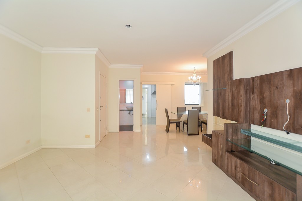 Apartamento à venda e para alugar em Bigorrilho, Curitiba — GOMES CONSULTOR IMOBILIARIO LTDA.