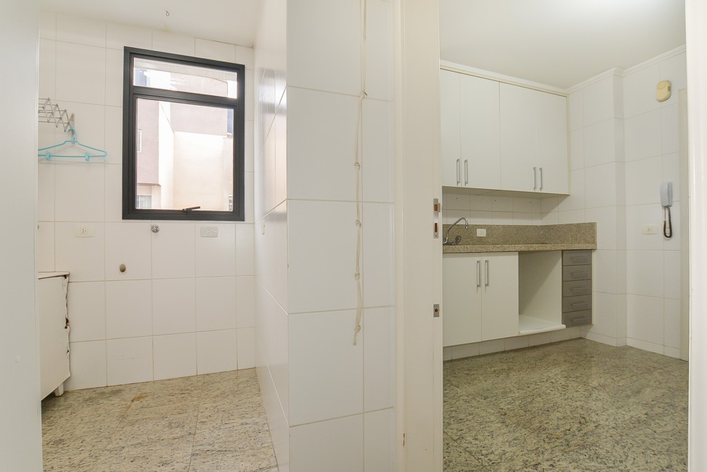 Apartamento à venda e para alugar em Bigorrilho, Curitiba — GOMES CONSULTOR IMOBILIARIO LTDA.