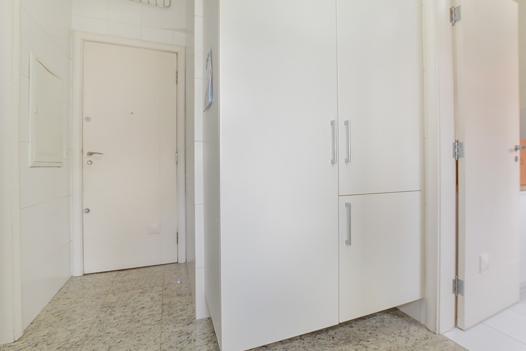Apartamento à venda e para alugar em Bigorrilho, Curitiba — GOMES CONSULTOR IMOBILIARIO LTDA.