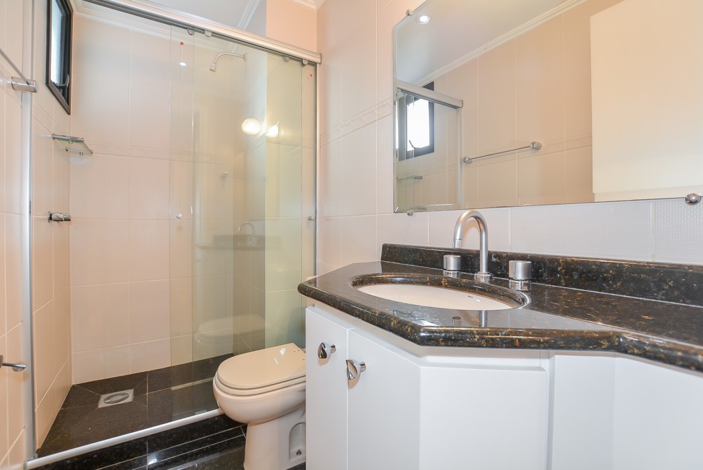 Apartamento à venda e para alugar em Bigorrilho, Curitiba — GOMES CONSULTOR IMOBILIARIO LTDA.
