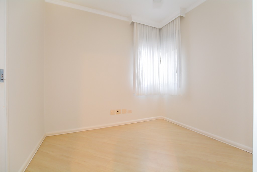 Apartamento à venda e para alugar em Bigorrilho, Curitiba — GOMES CONSULTOR IMOBILIARIO LTDA.