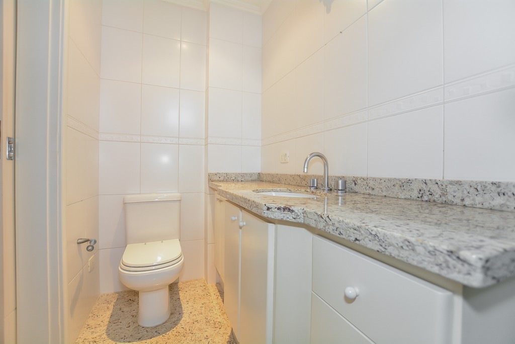 Apartamento à venda e para alugar em Bigorrilho, Curitiba — GOMES CONSULTOR IMOBILIARIO LTDA.