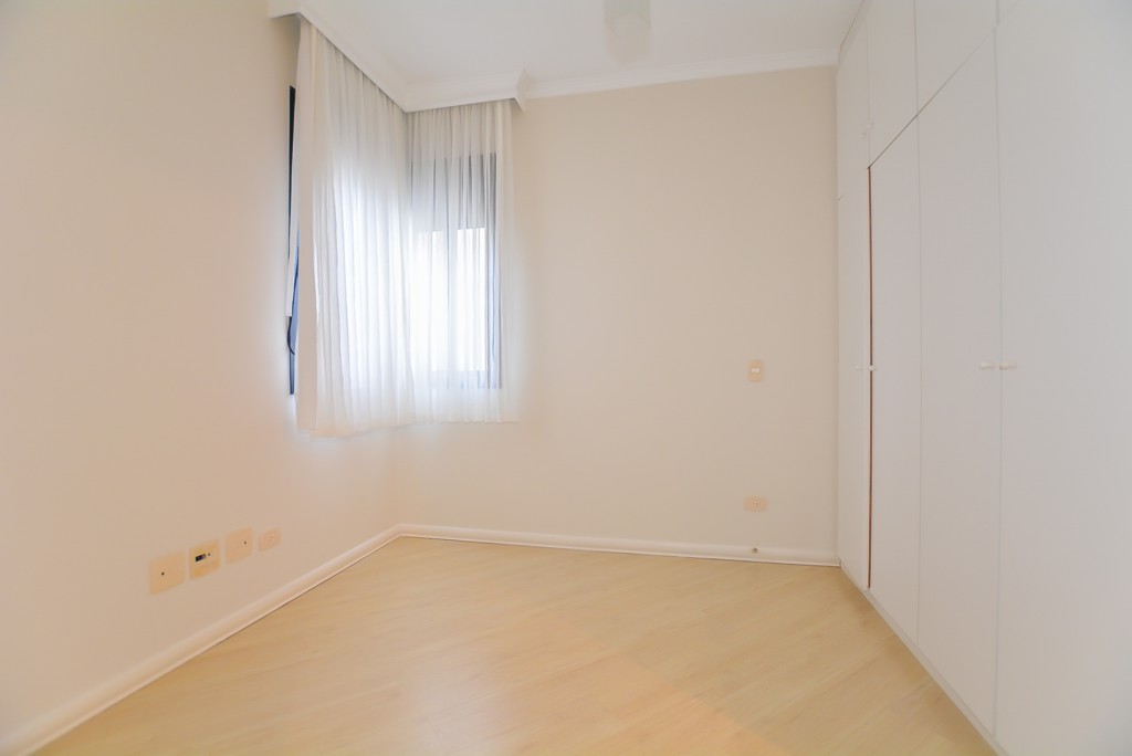 Apartamento à venda e para alugar em Bigorrilho, Curitiba — GOMES CONSULTOR IMOBILIARIO LTDA.