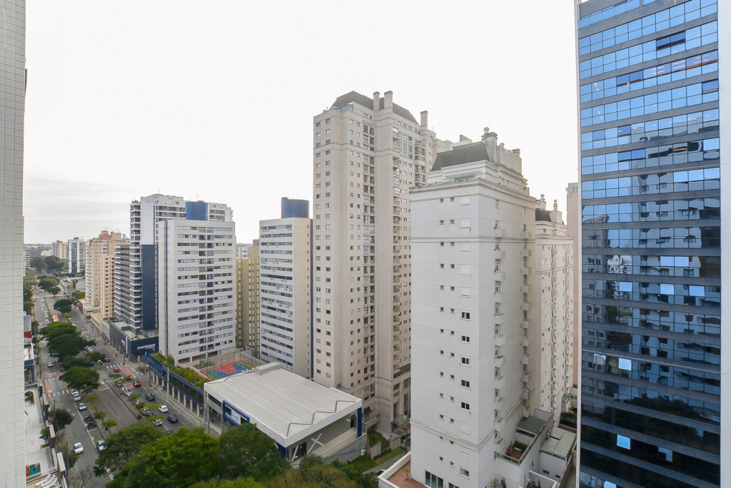 Apartamento à venda e para alugar em Bigorrilho, Curitiba — GOMES CONSULTOR IMOBILIARIO LTDA.