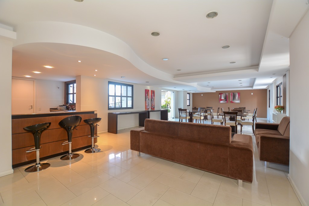 Apartamento à venda e para alugar em Bigorrilho, Curitiba — GOMES CONSULTOR IMOBILIARIO LTDA.