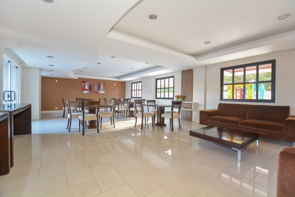 Apartamento à venda e para alugar em Bigorrilho, Curitiba — GOMES CONSULTOR IMOBILIARIO LTDA.