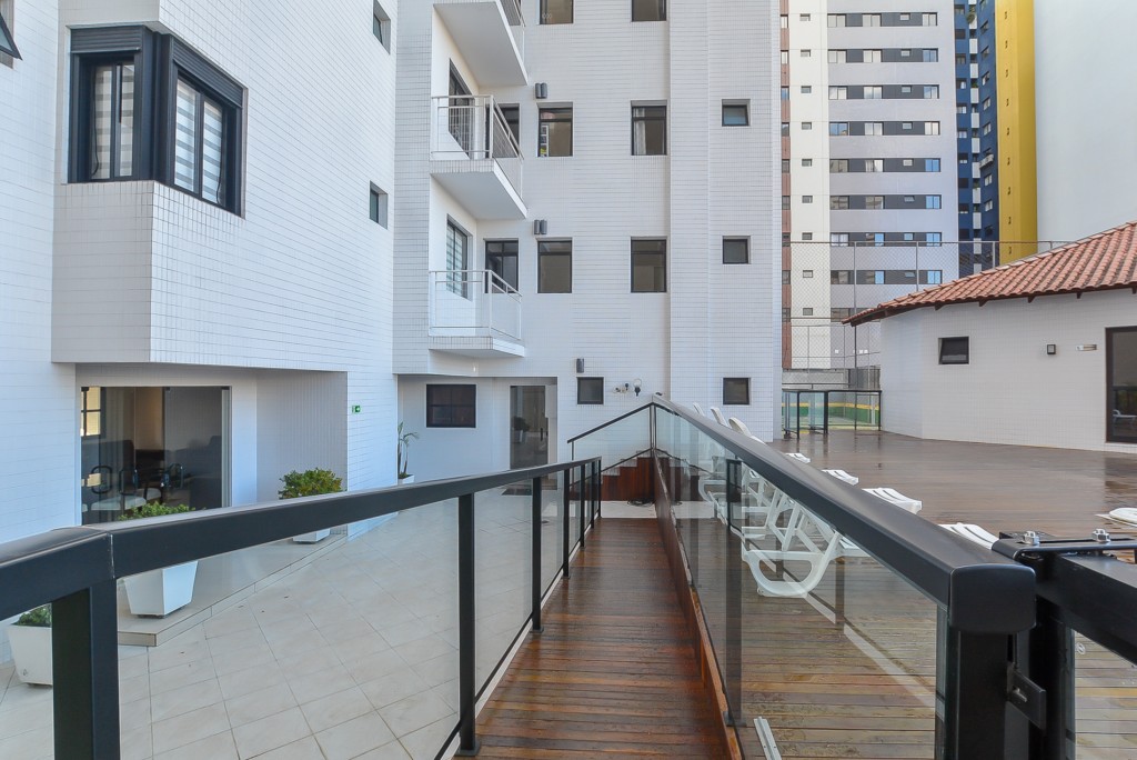 Apartamento à venda e para alugar em Bigorrilho, Curitiba — GOMES CONSULTOR IMOBILIARIO LTDA.