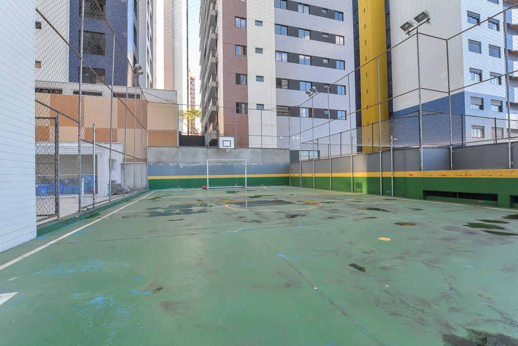 Apartamento à venda e para alugar em Bigorrilho, Curitiba — GOMES CONSULTOR IMOBILIARIO LTDA.