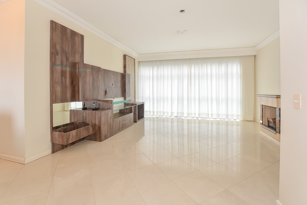 Apartamento à venda e para alugar em Bigorrilho, Curitiba — GOMES CONSULTOR IMOBILIARIO LTDA.